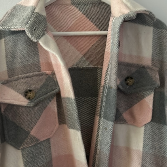 Pink plaid/flannel jacket size medium - Picture 5 of 6